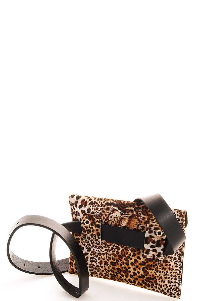 Stylish belt with leopard purse