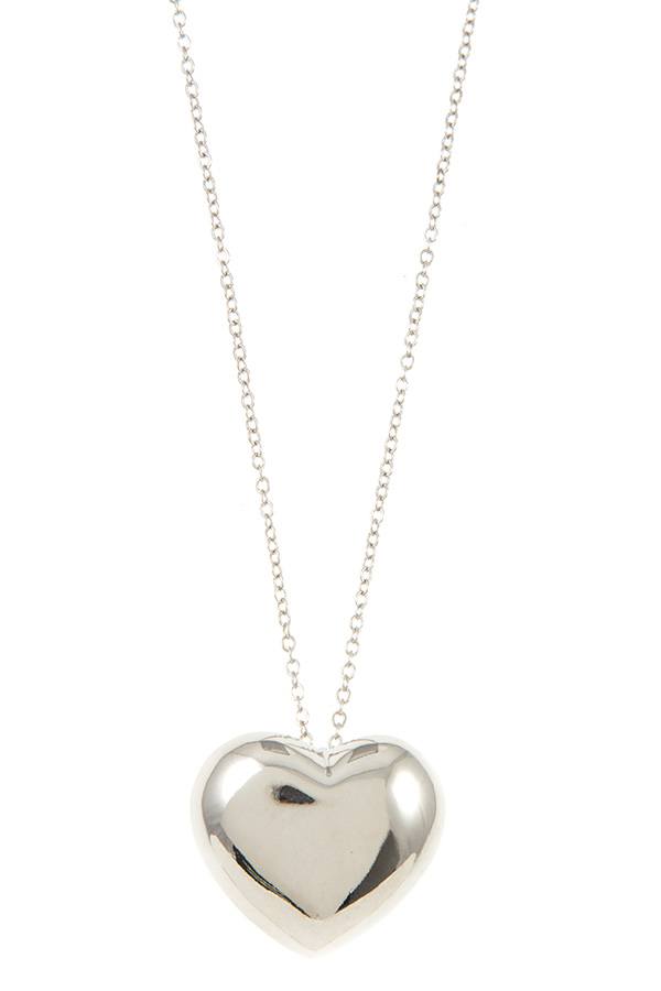 Heart pendant necklace