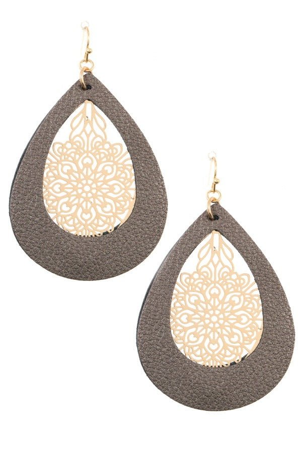 Teardrop filigree center dangle earring