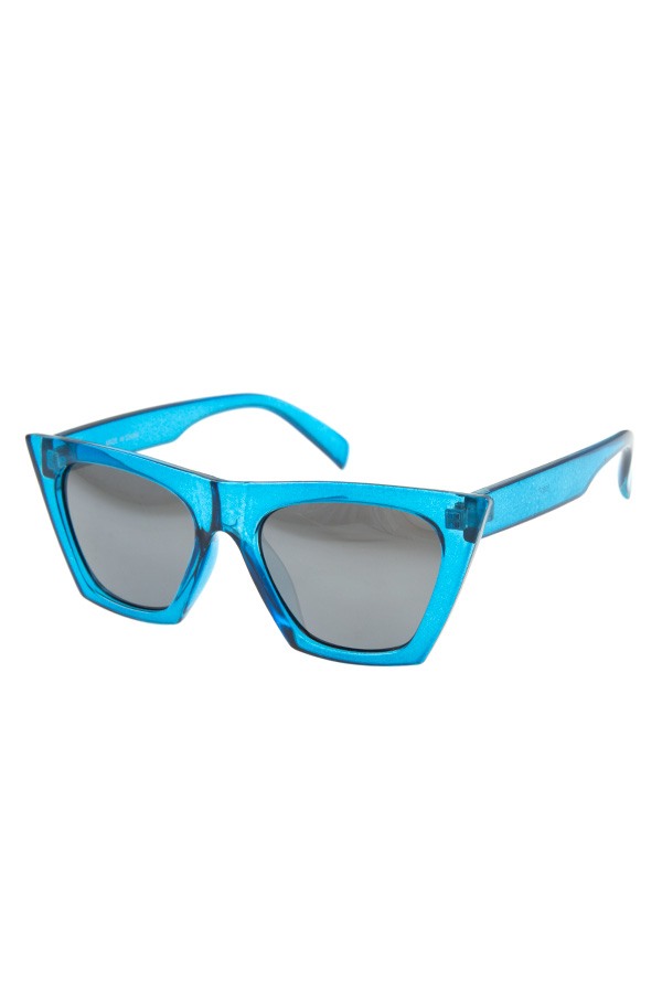 Color framed edge fashionable sunglasses