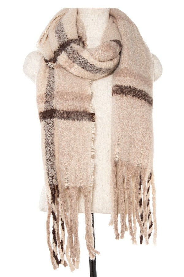 Soft plaid pattern oblong scarf