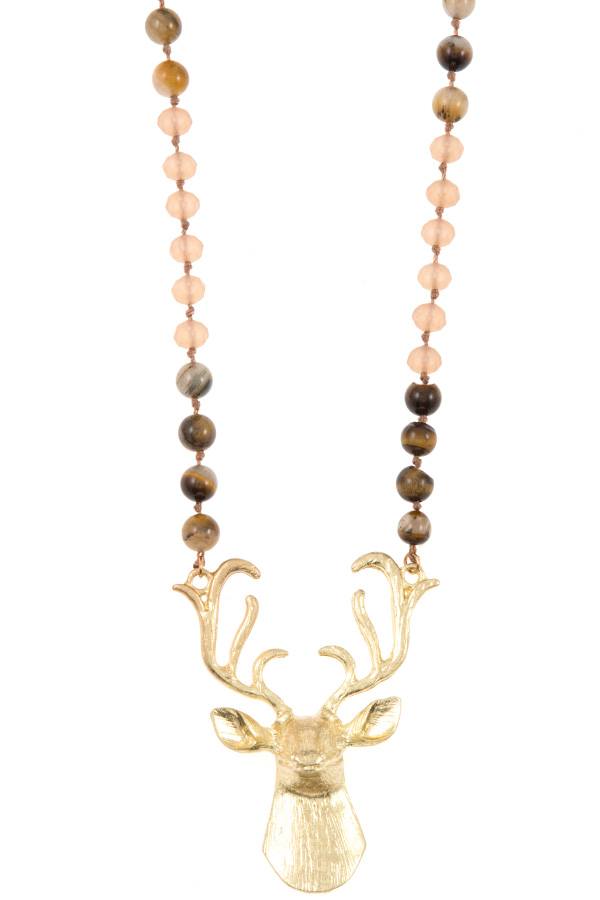 Reindeer etched pendant beaded necklace set
