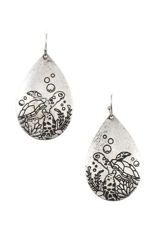 Sea turtle teardrop accent earring
