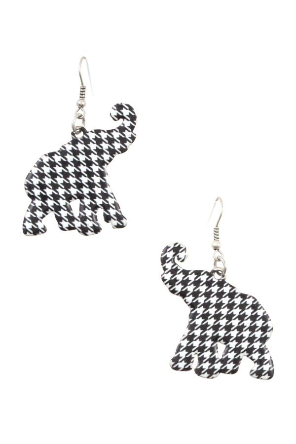 Hounds tooth pattern elephant dangle earring
