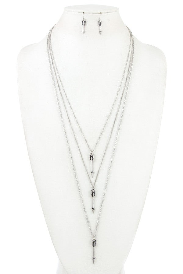 Multi chain arrow pendant necklace set