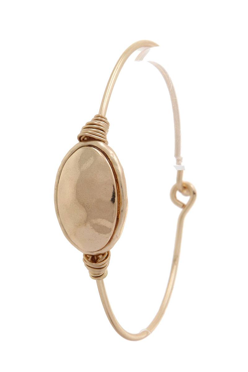 Hammered oval shape metal hook bracelet