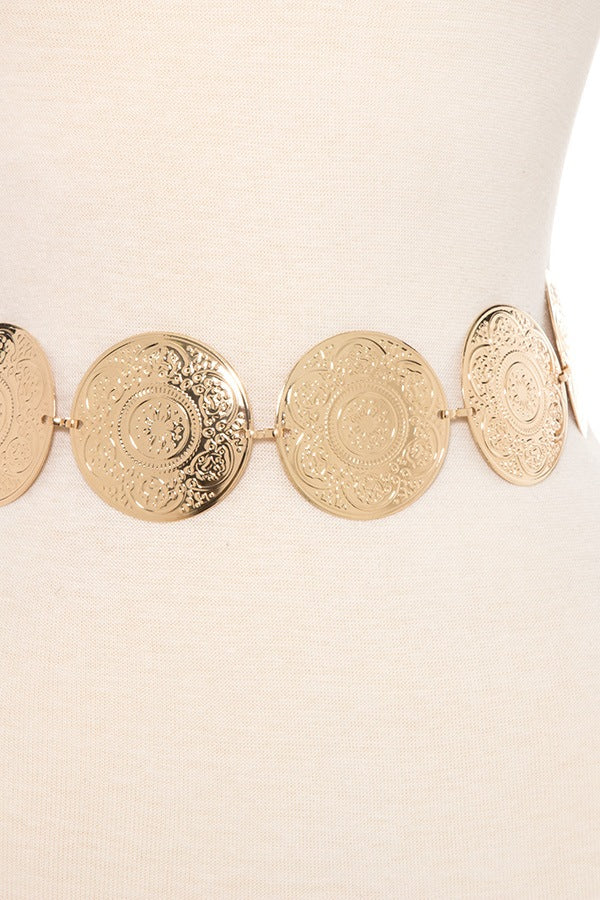 Floral metal etched link disk belt