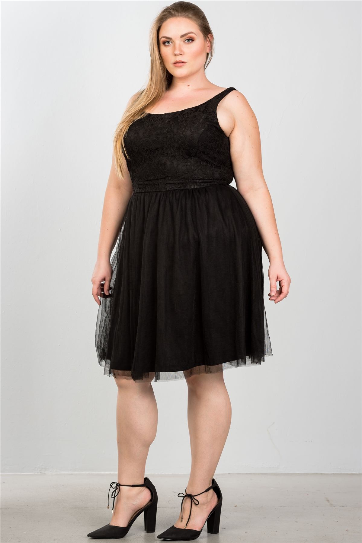 Ladies fashion plus size lace top midi dress with tulle skirt
