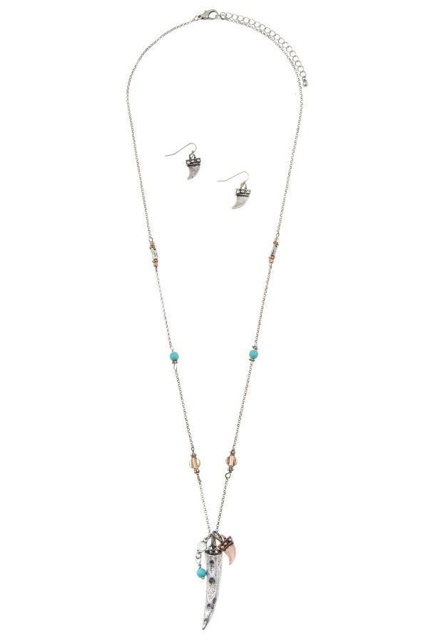 Elongated multi horn pendant necklace set
