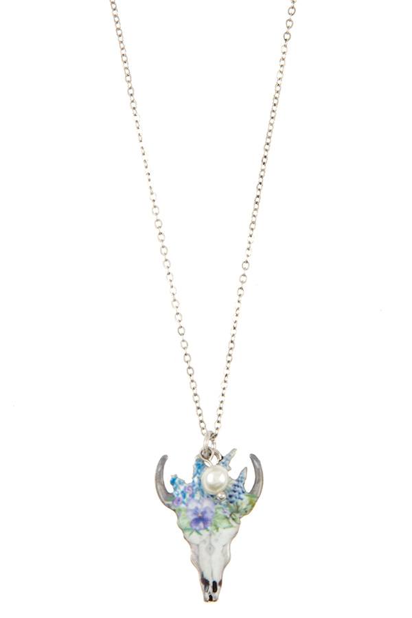 Etched bull pendant necklace set