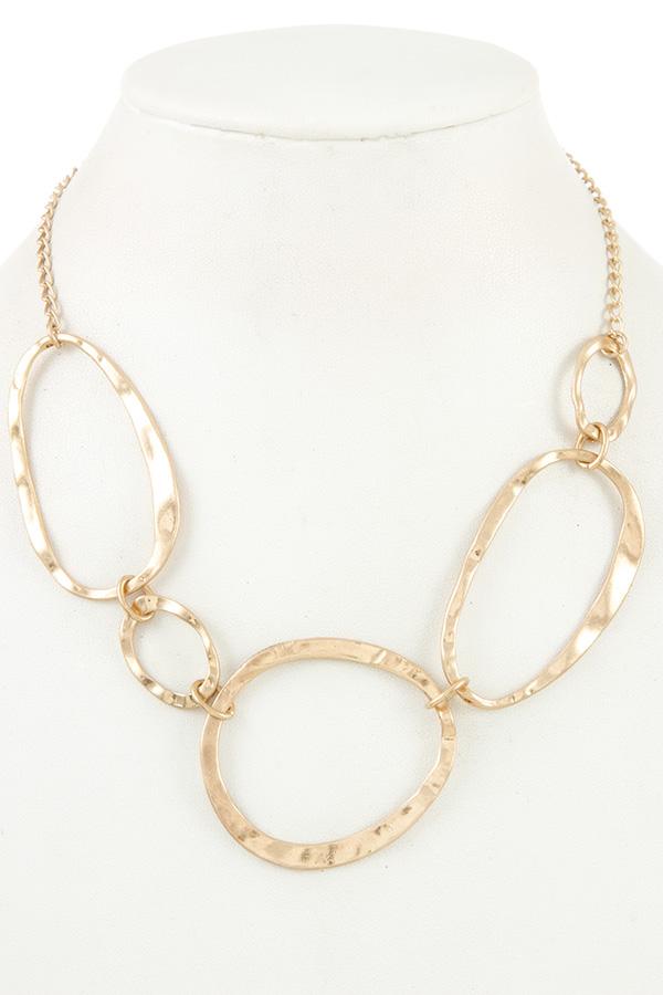 Hammered link collar necklace