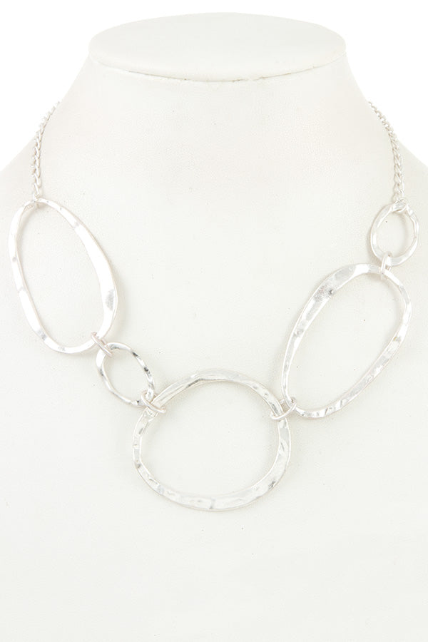 Hammered link collar necklace