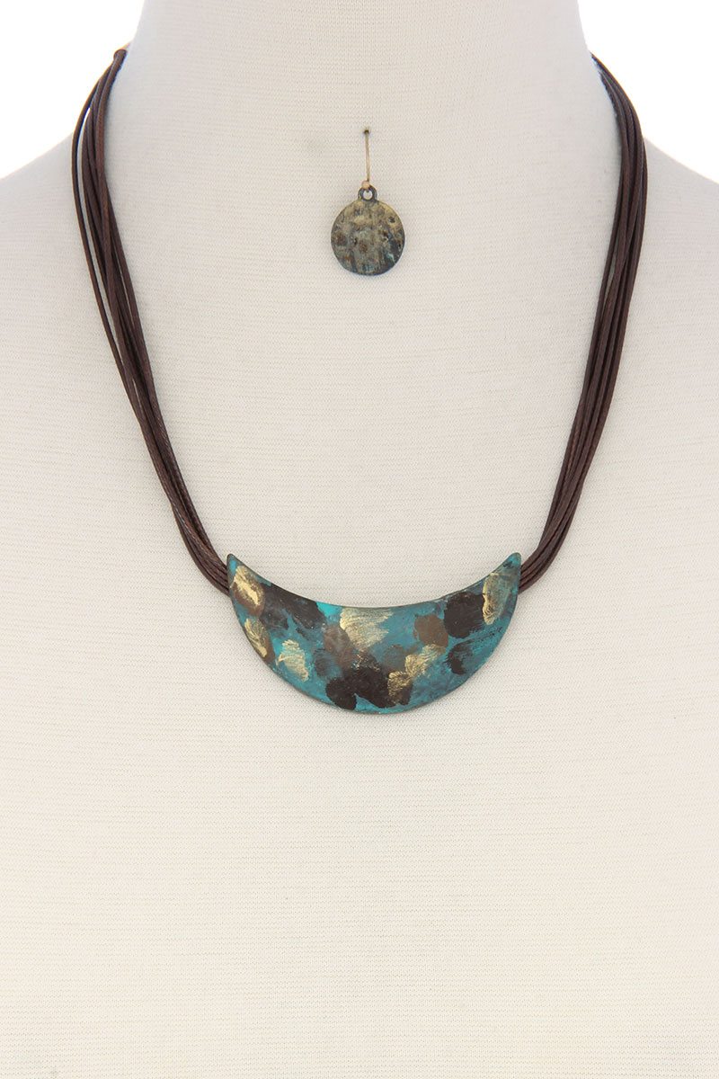 Patina curve bar pu leather necklace