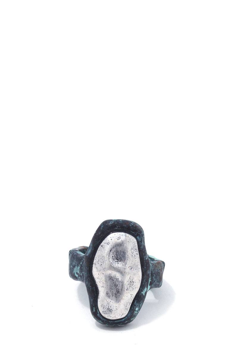 Hammered two tone oval shape stretch ring