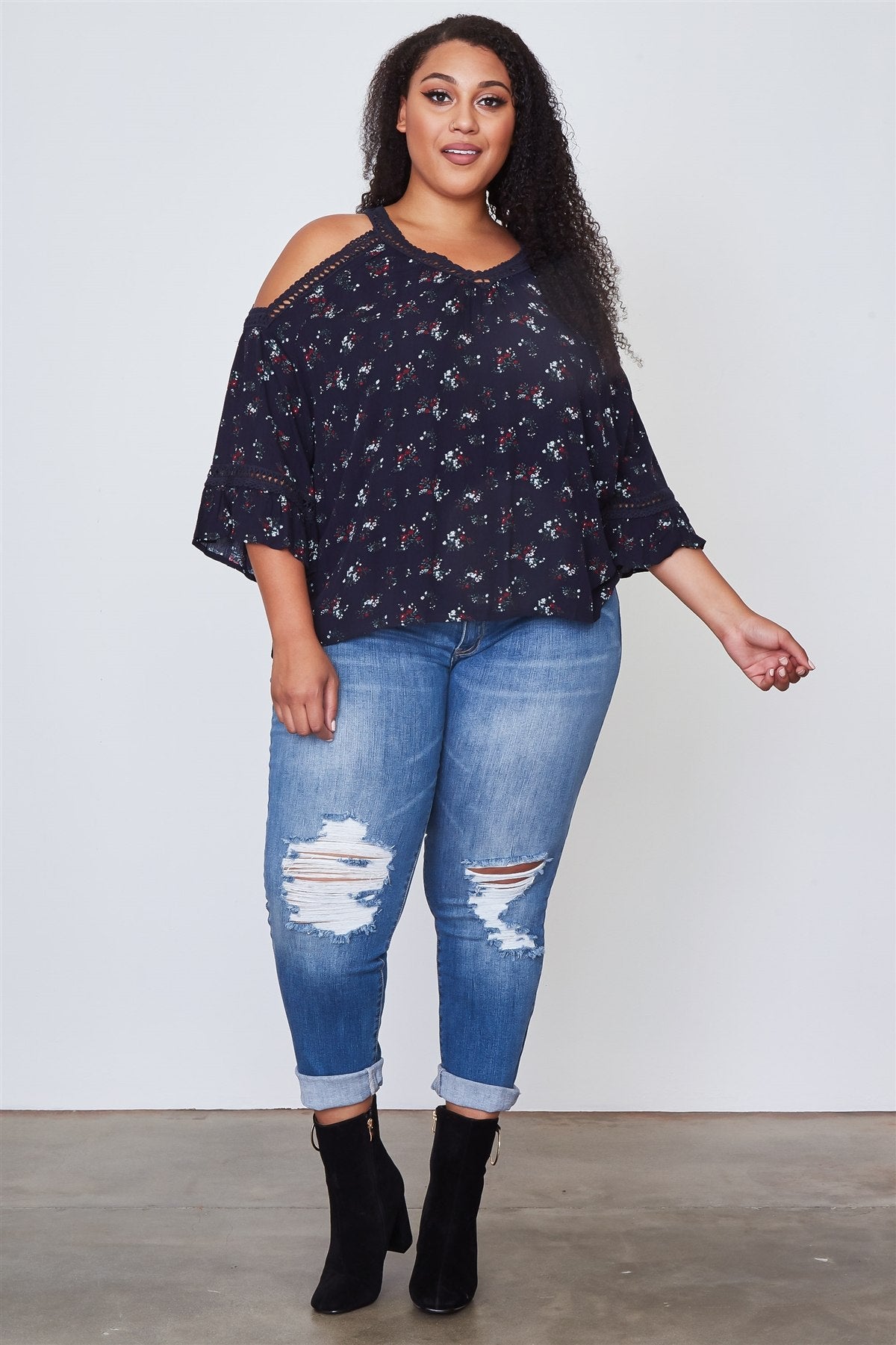 Ladies fashion plus size crochet trim cold shoulder boho top