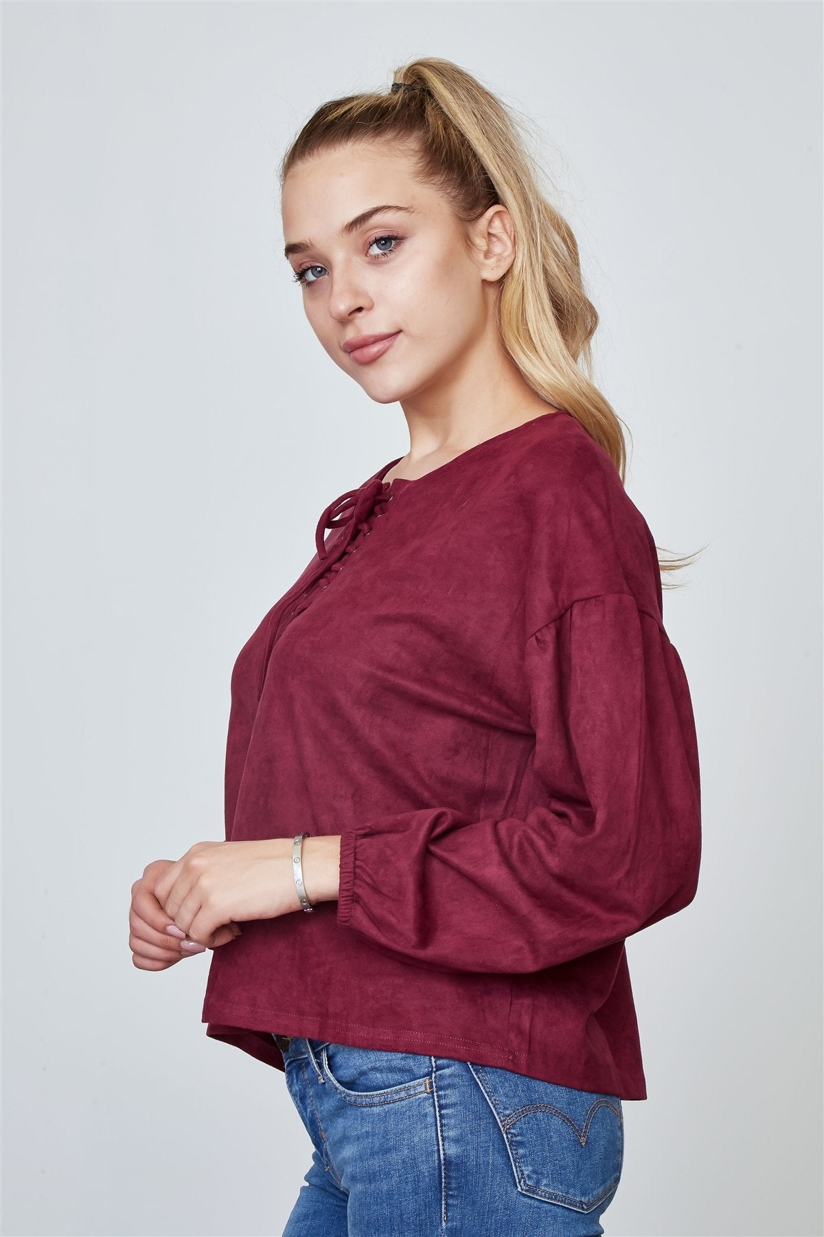 Ladies fashion velvet laced up top