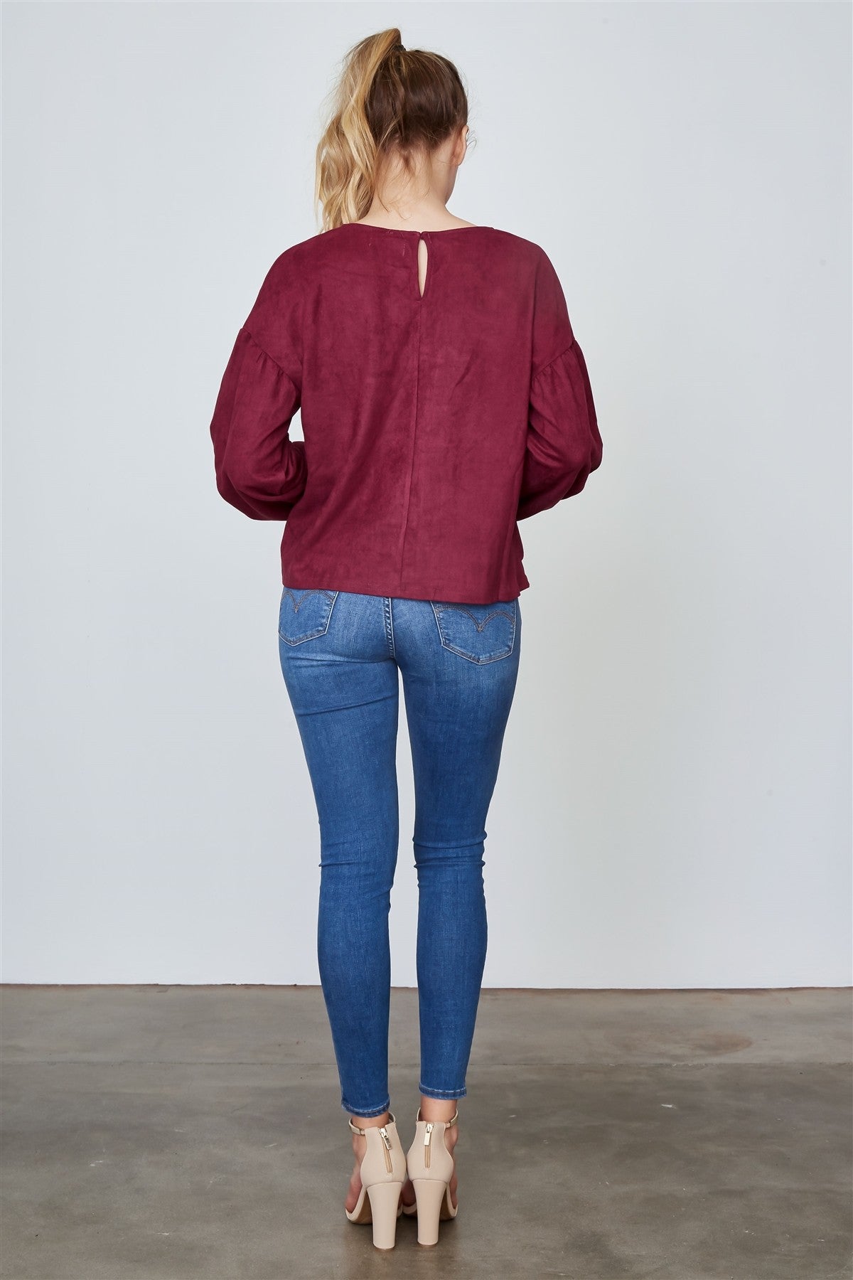 Ladies fashion velvet laced up top