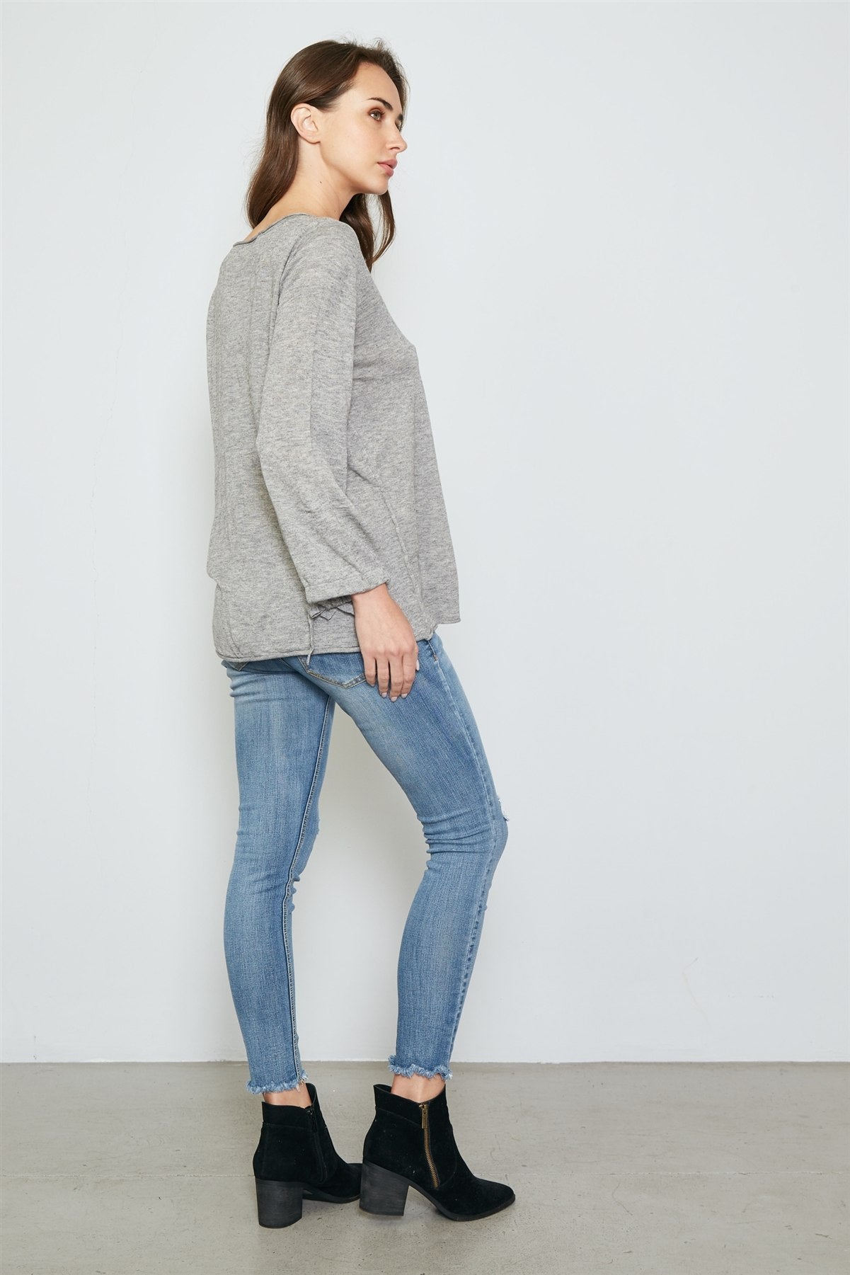 Ladies fashion tie cuff rolled hem sweatshirt