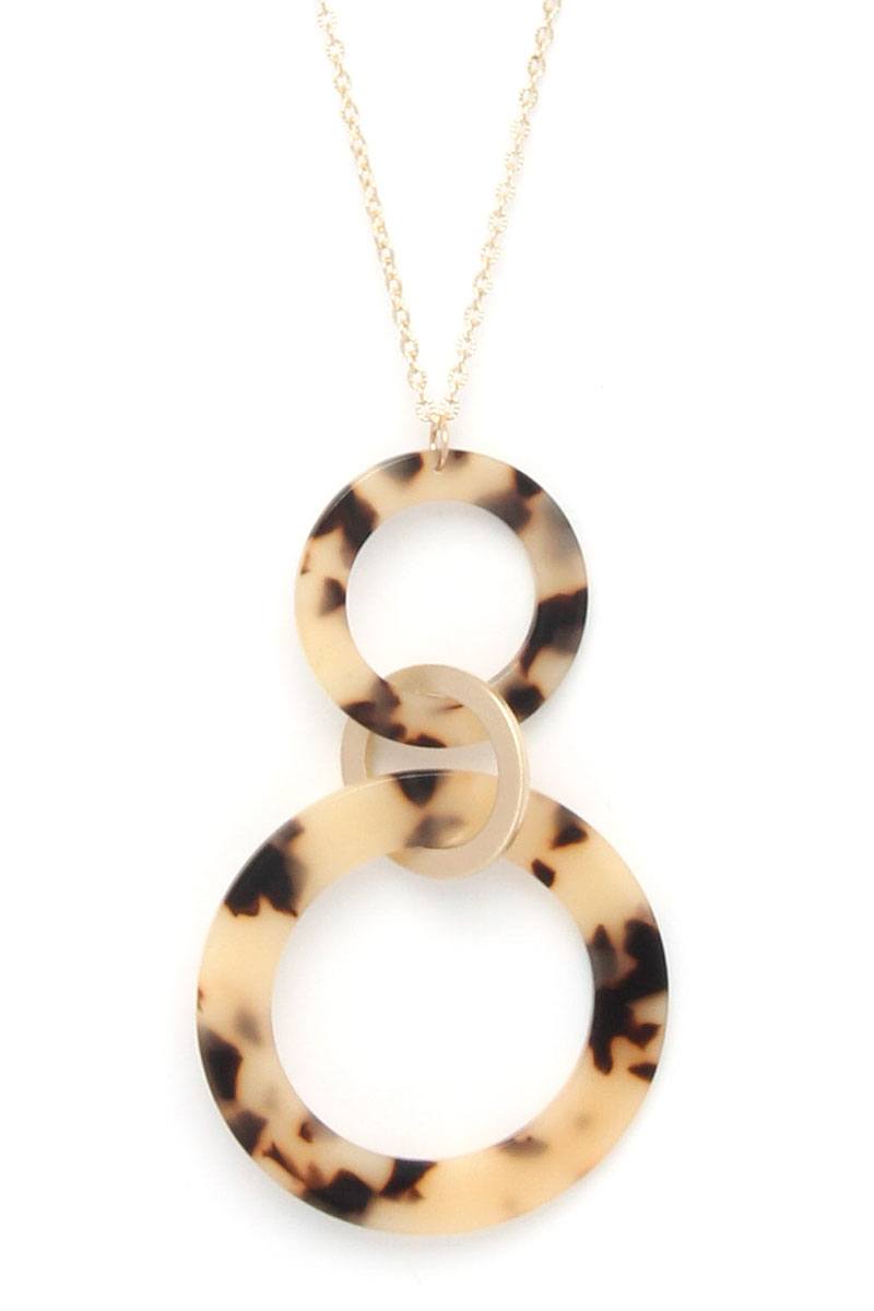 Acetate ring linked pendant necklace