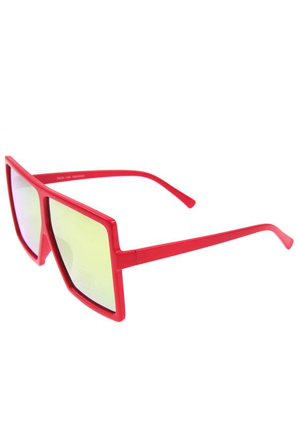 Oversize edge framed fashionable sunglasses
