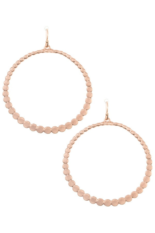 Dotted detailed earring