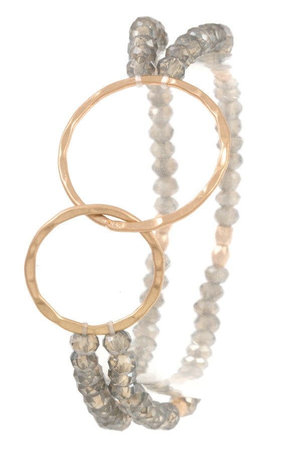 Interlocked circle beaded bracelet