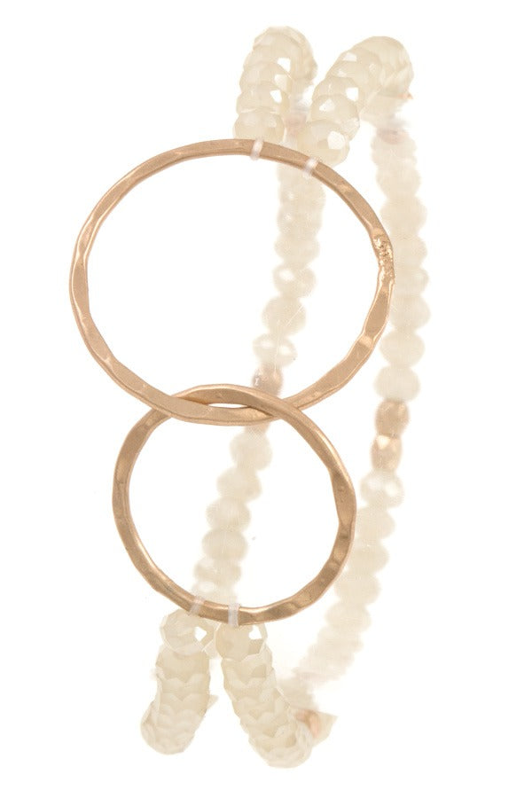 Interlocked circle beaded bracelet