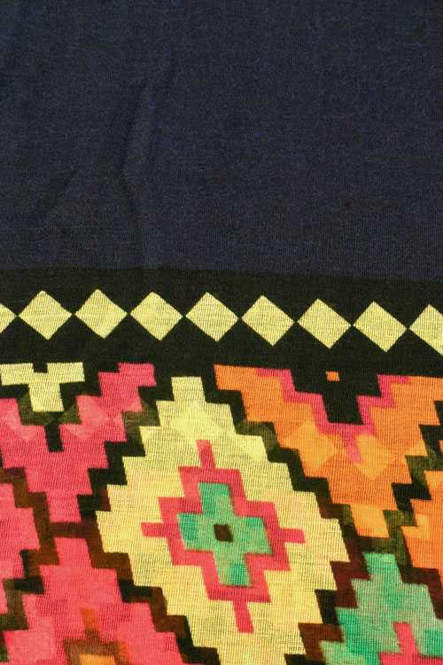Diamond pattern print scarf