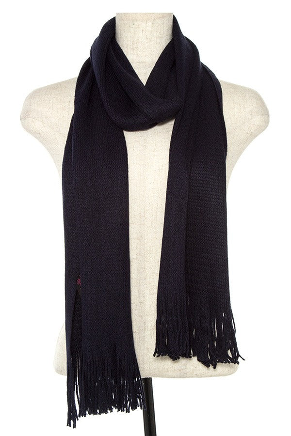 Oblong tassel end scarf