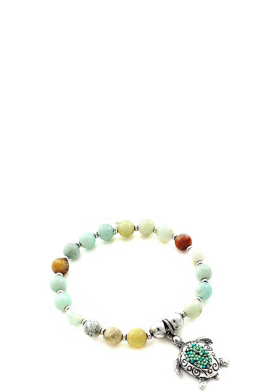 Chic turtle pendant beaded bracelet