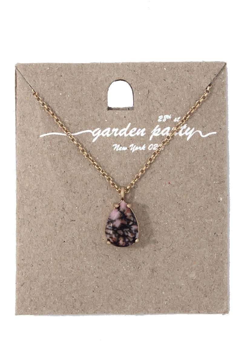Teardrop shape pendant necklace