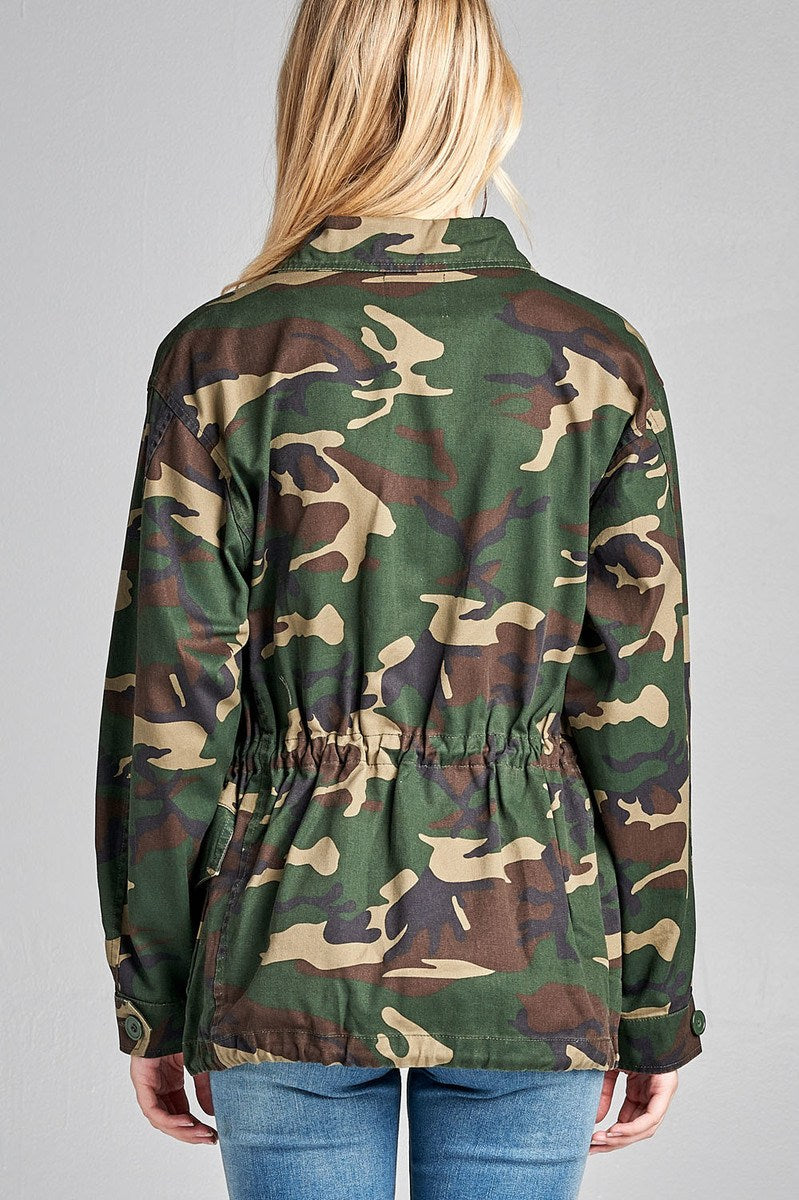 Basic collar front hidden button patch pocket over sized camo print utility jacket