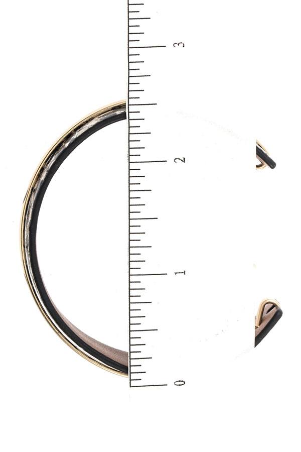 Snake pattern cuff bracelet