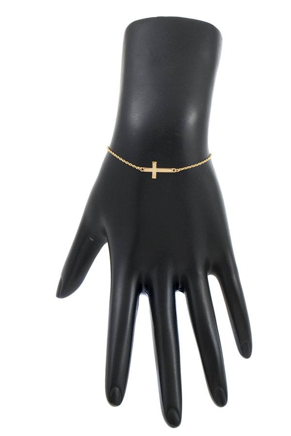 Cross charm bracelet