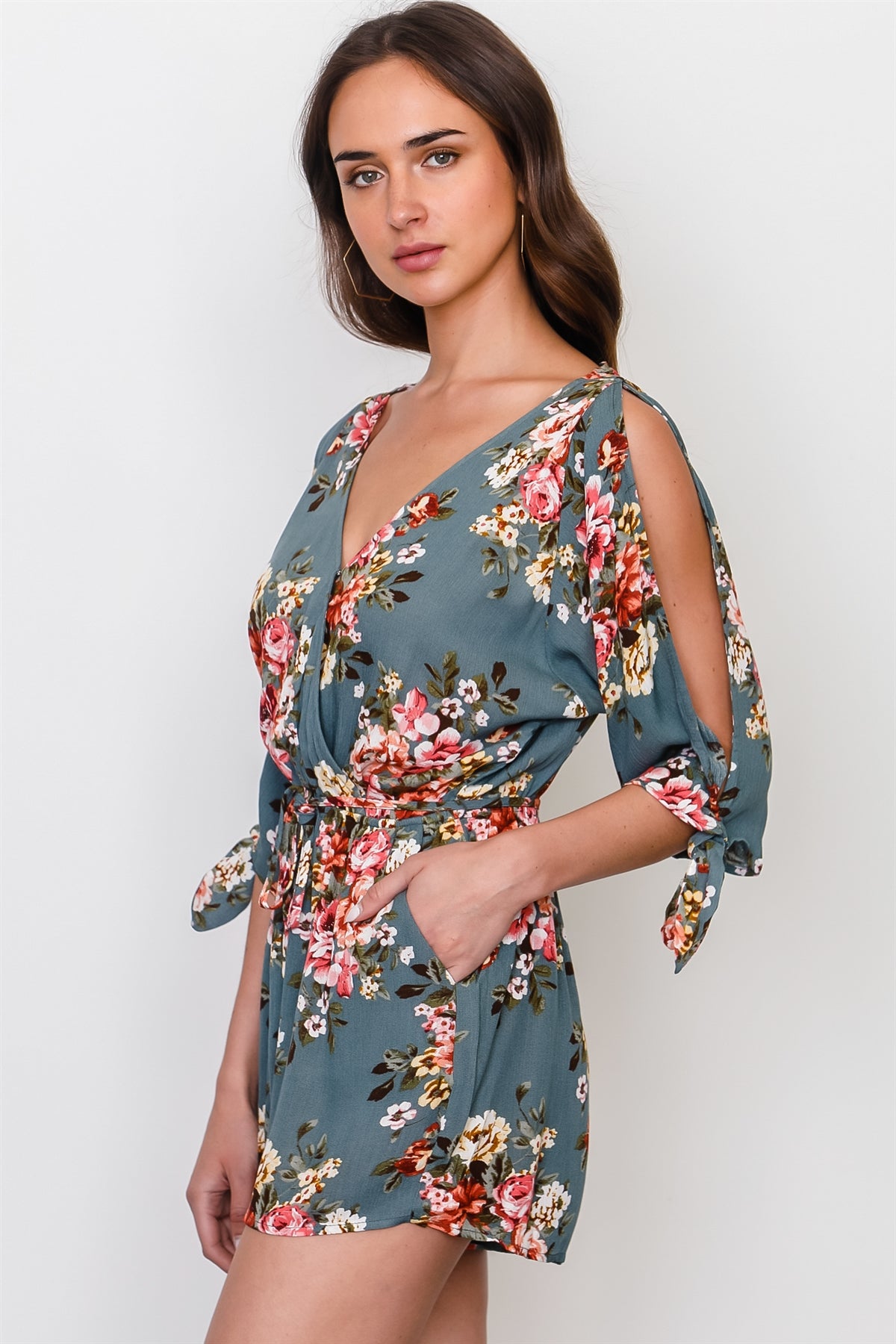 Floral print split sleeve romper