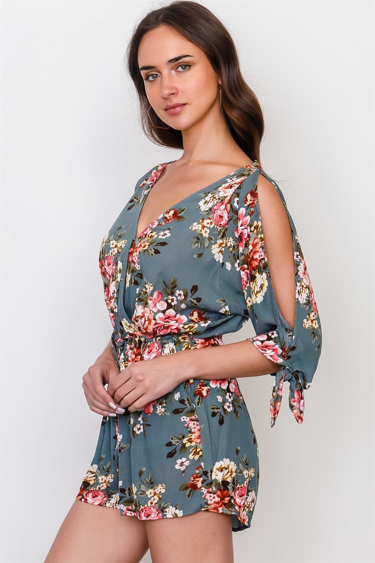 Floral print split sleeve romper
