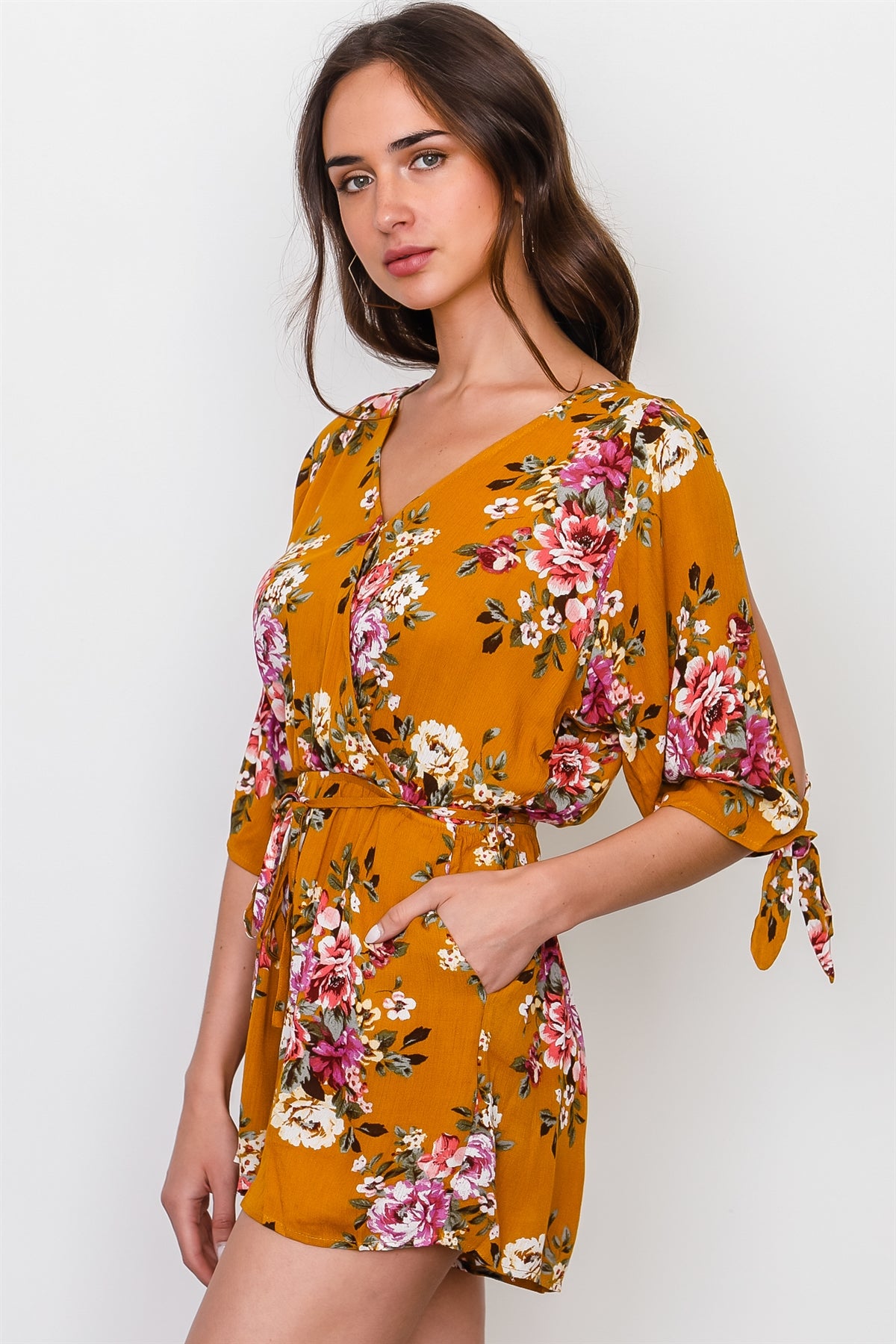 Floral print split sleeve romper
