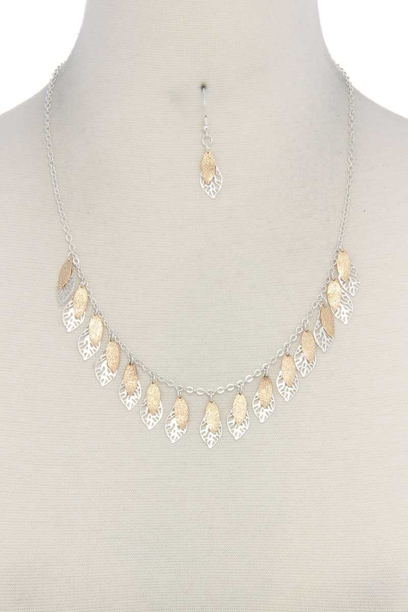 Cut Out Leaf Pointed Oval Shape Dangle Necklace