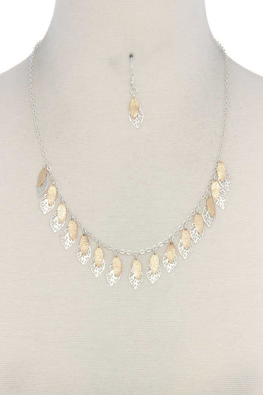 Cut Out Leaf Pointed Oval Shape Dangle Necklace