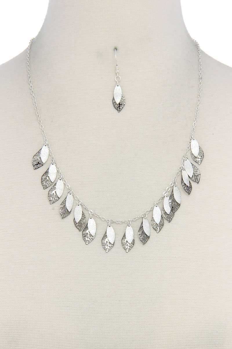 Cut Out Leaf Pointed Oval Shape Dangle Necklace