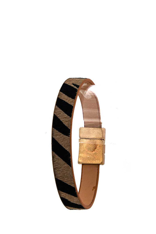 Modern Stylish Snake Pattern Bracelet