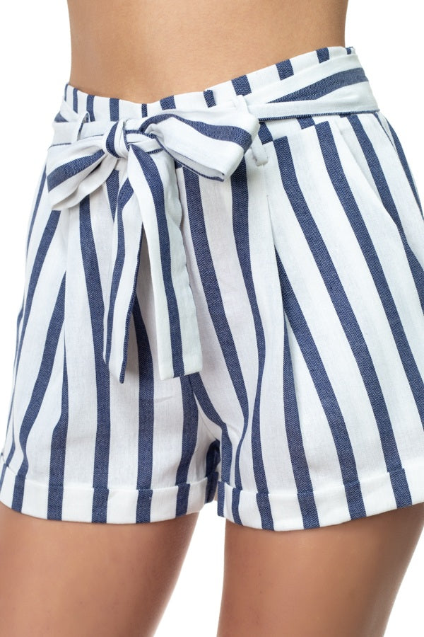 Stripe Belted Short Pants