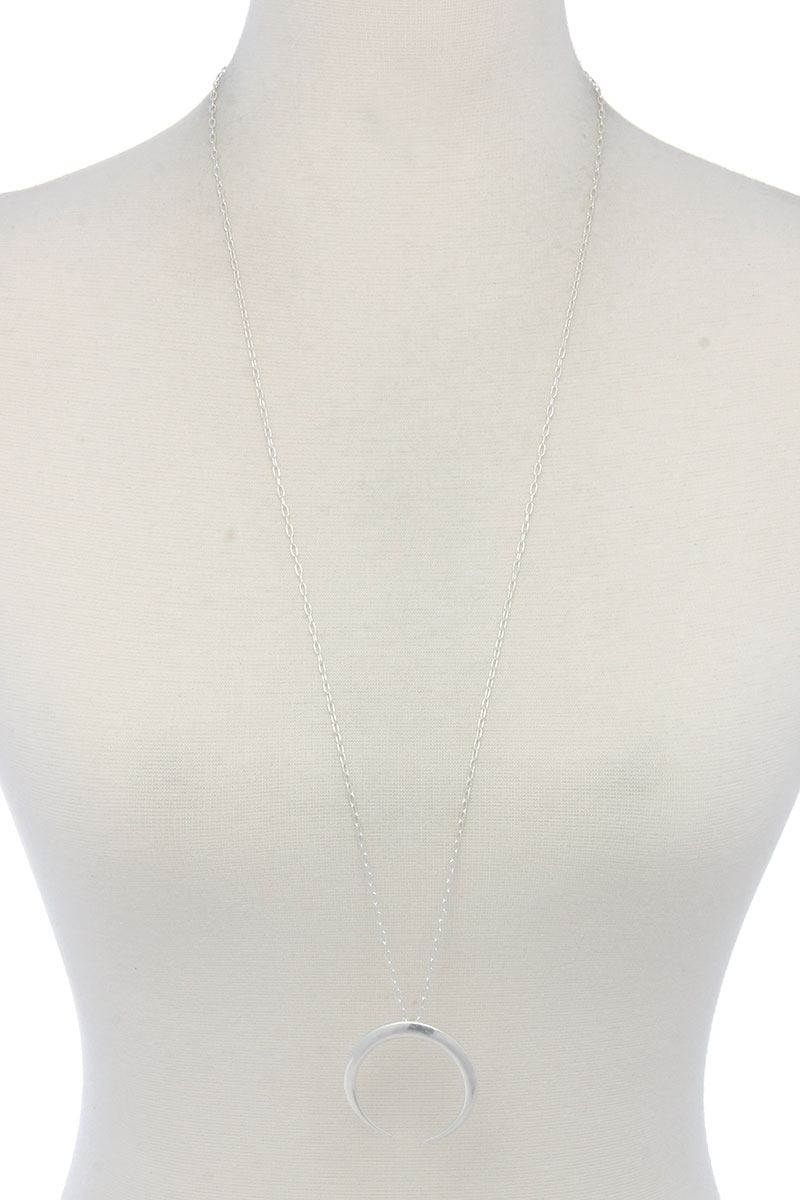 Metal Pendant Necklace