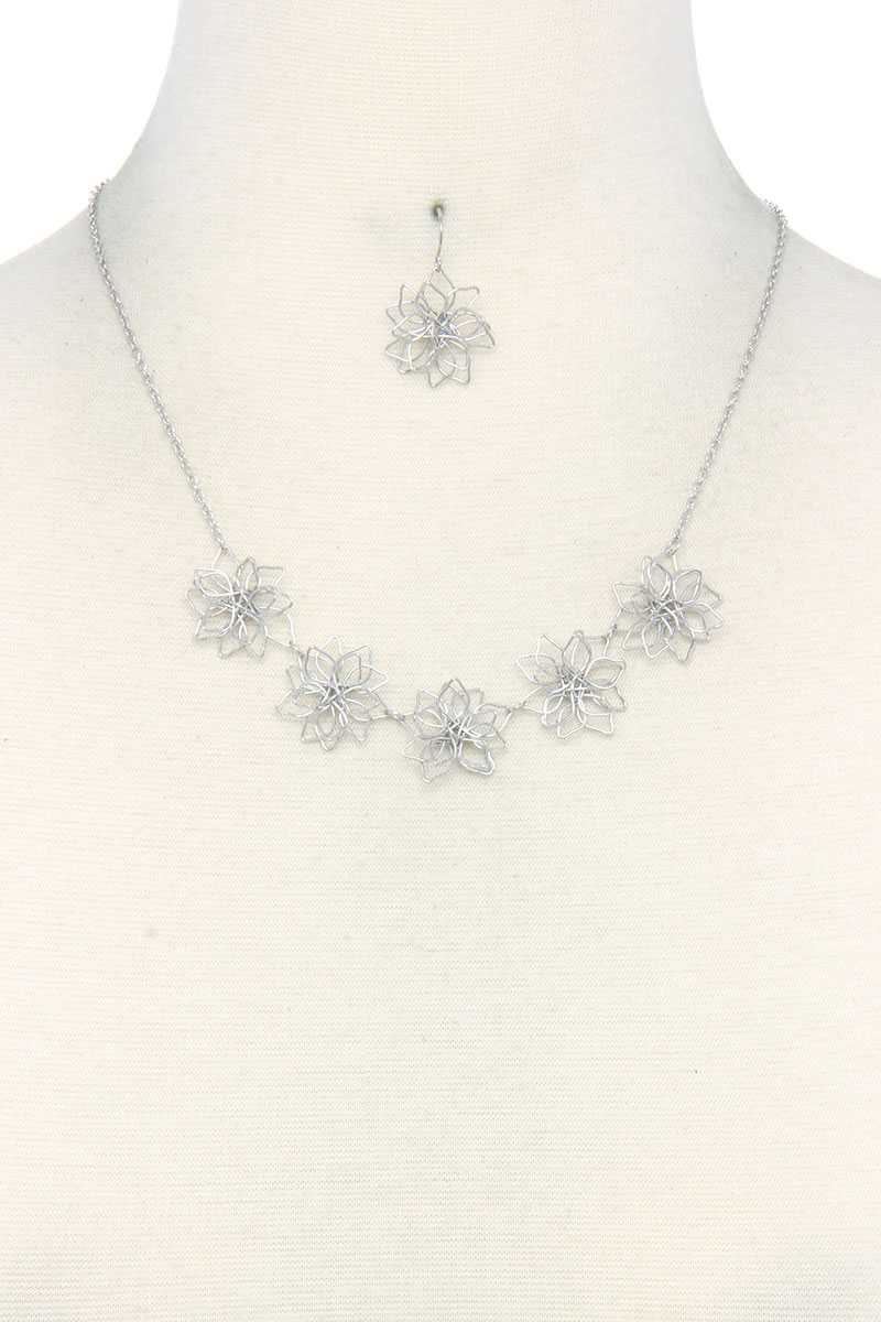 Wire Flower Necklace