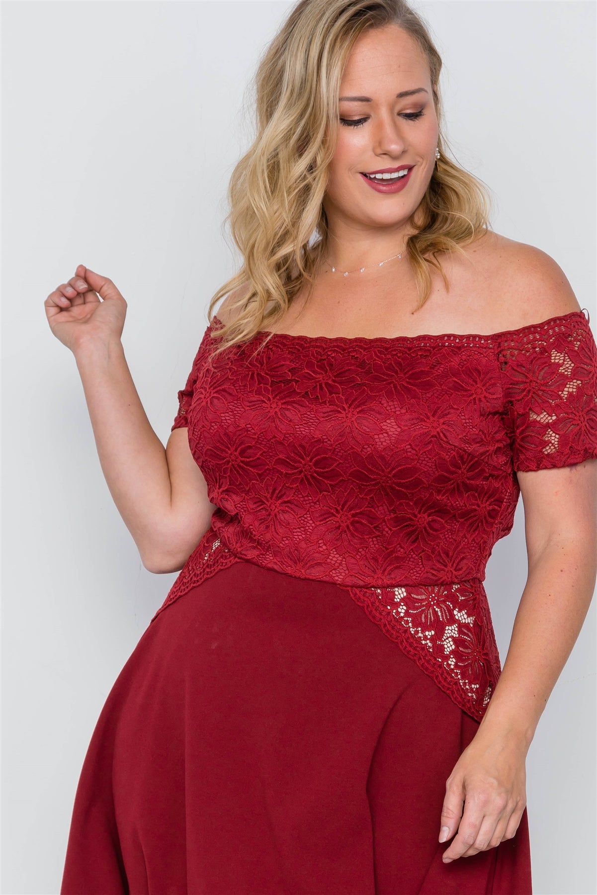 Plus Size Off-the-shoulder Skater Mini Dress