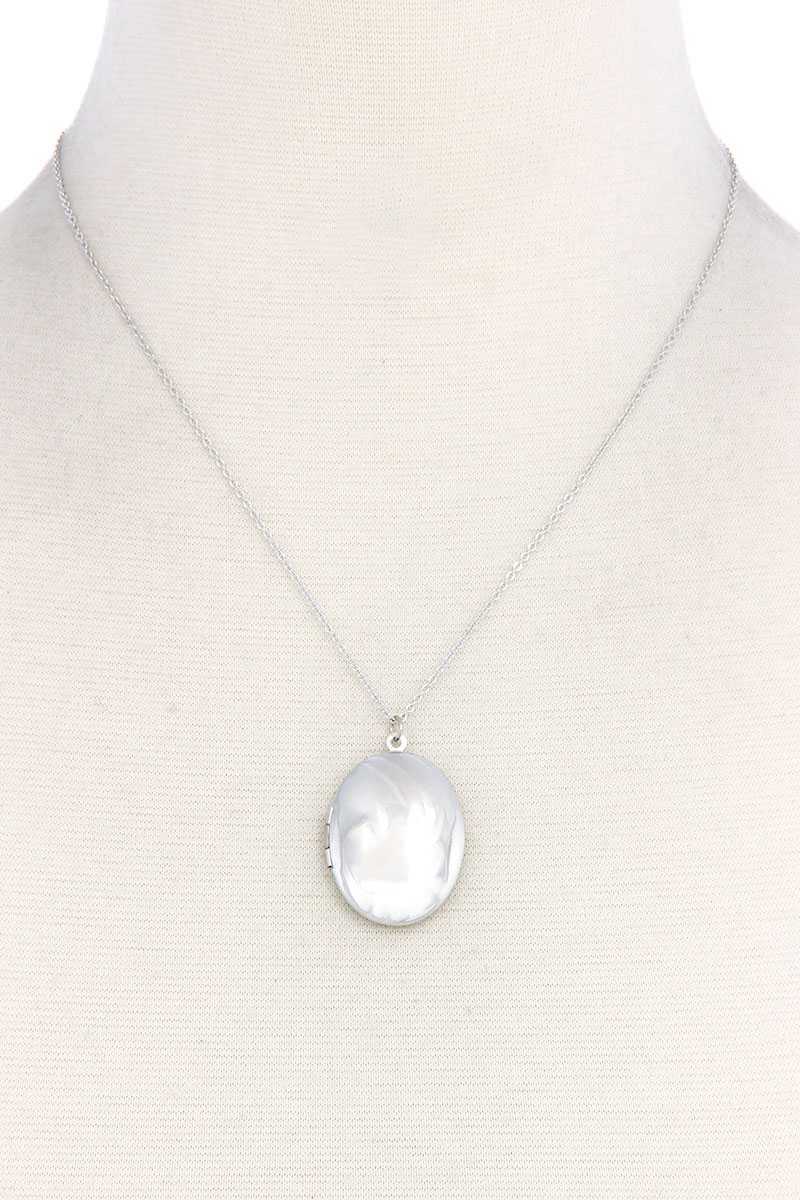 Oval Shape Locket Metal Necklace