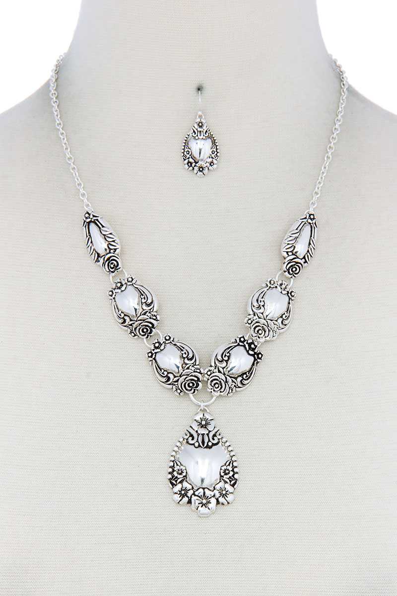 Floral Teardrop Shape Metal Necklace