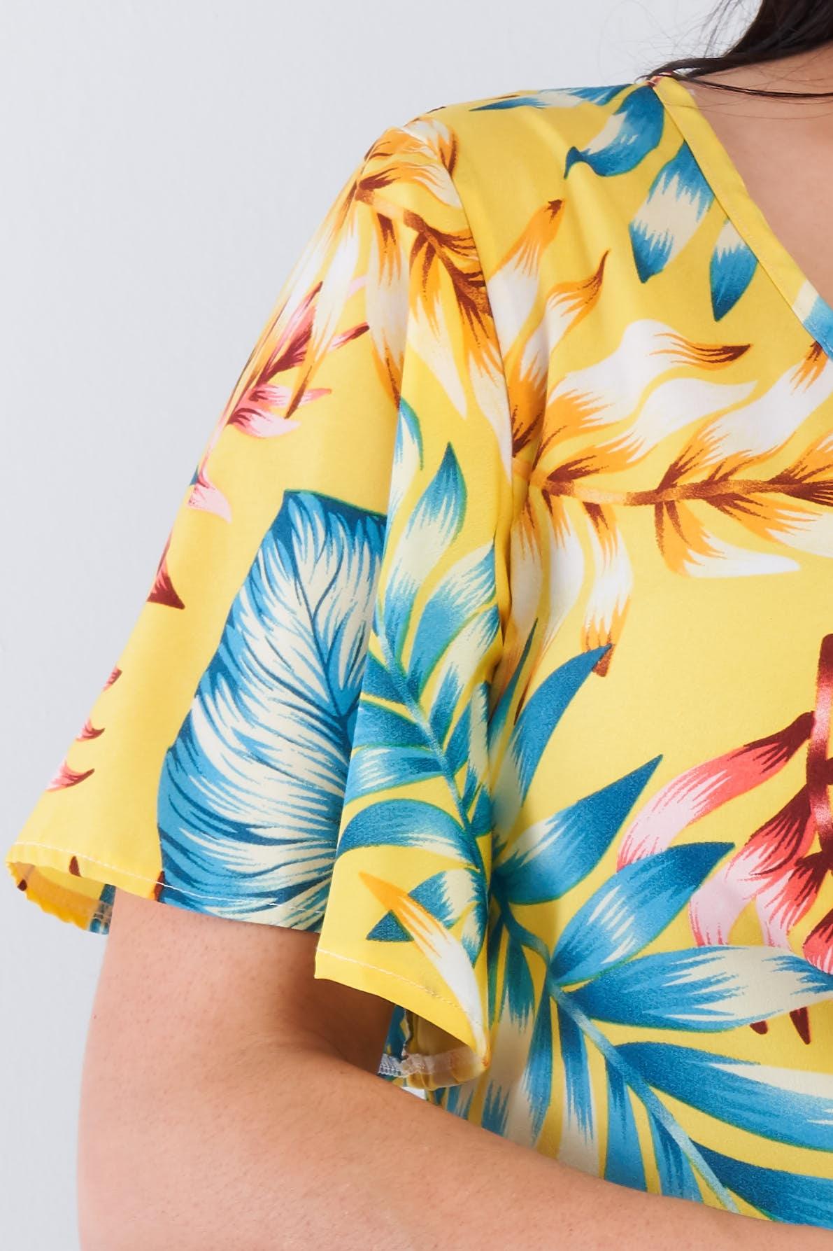Plus Size Multi Tropical Floral Front Roll Butterfly Sleeve Top