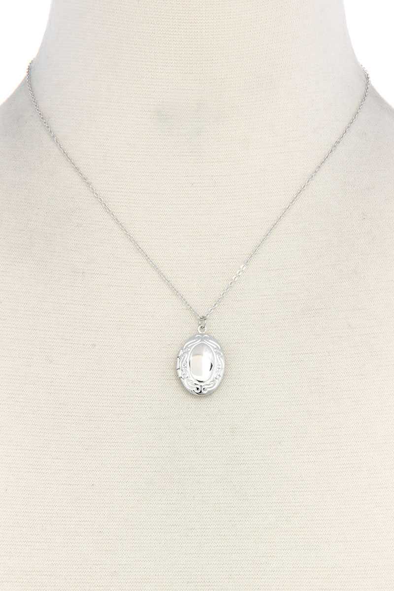 Filigree Oval Shape Locket Metal Necklace