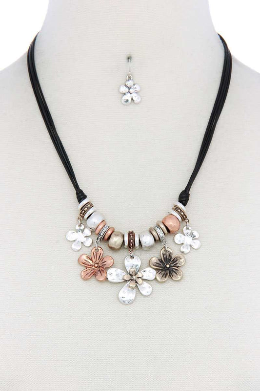 Tri Tone Flower Charm Pu Leather Necklace